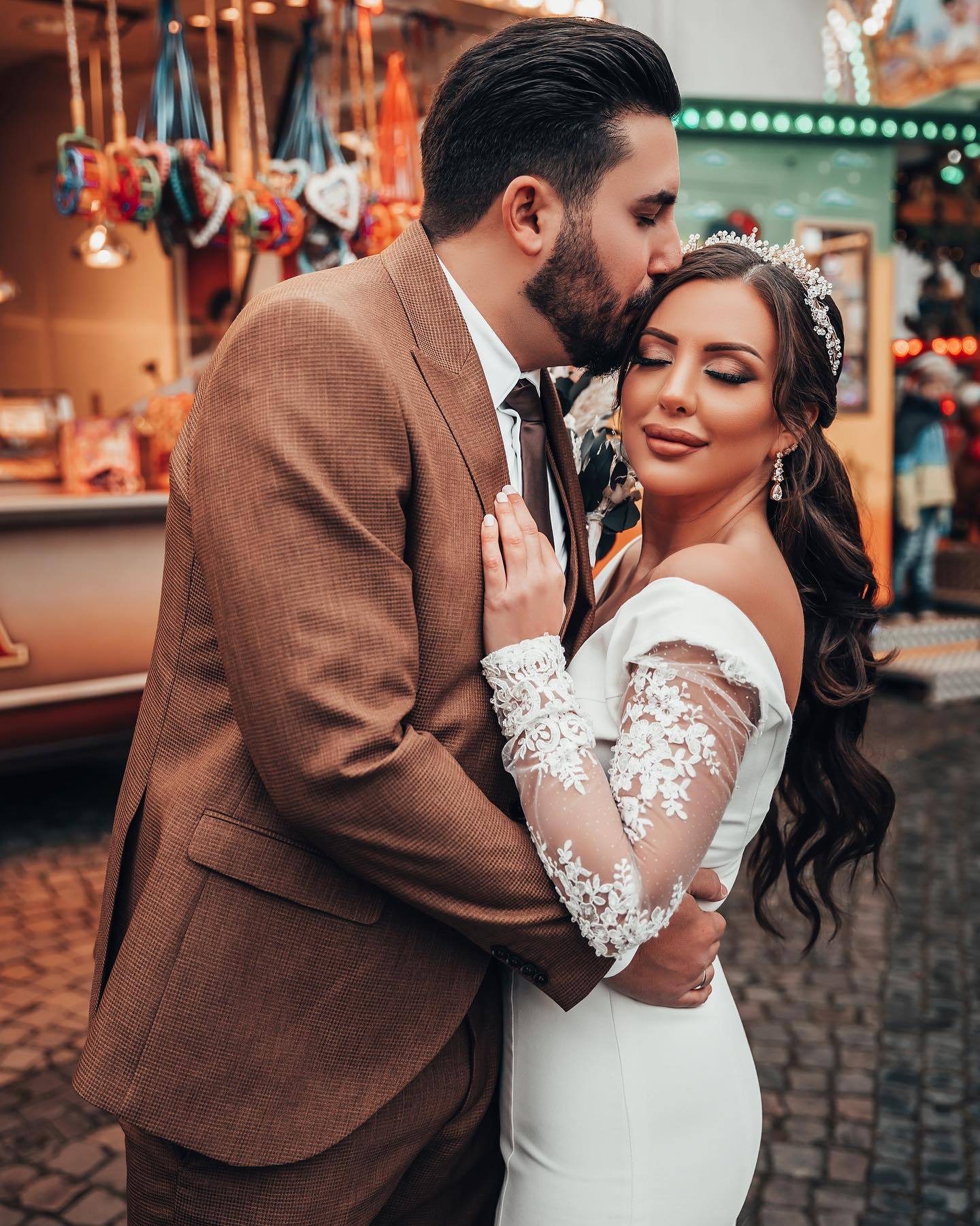 Bmbridal Long Sleeves White Wedding Dress Mermaid Lace Online-BMbridal