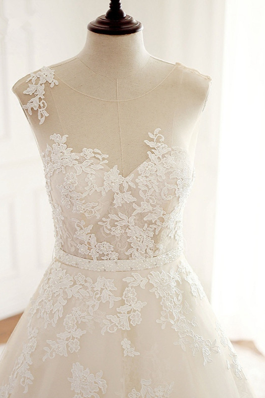 BMbridal Stylish Jewel A-Line Tulle Ivory Wedding Dress Appliques Sleeveless Bridal Gowns with Beading Sash Online-BMbridal