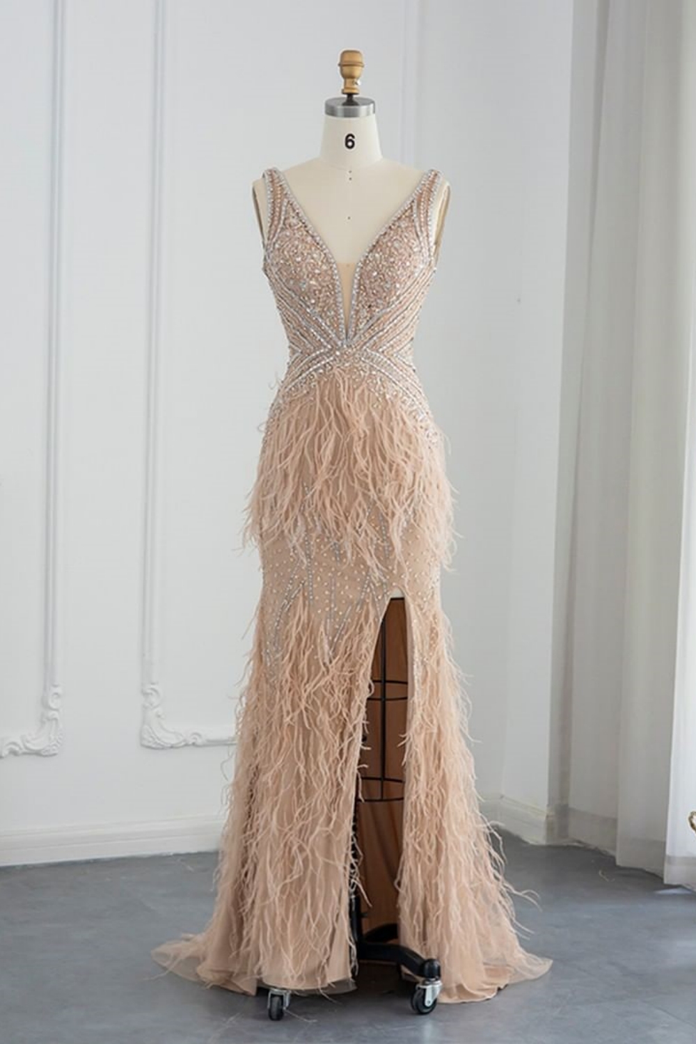 Bmbridal Black Floor-Length V-Neck Sleeveless Prom Dresses with Appliques