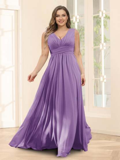 A-Line V-Neck Sleeveless Chiffon Plus Size Bridesmaid Dresses With Pockets