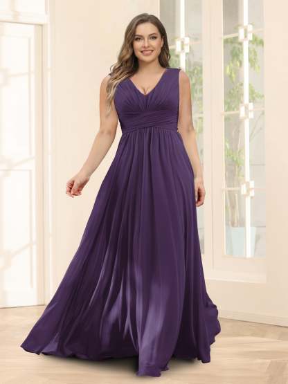 A-Line V-Neck Sleeveless Chiffon Plus Size Bridesmaid Dresses With Pockets