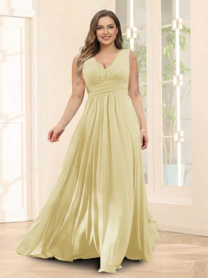 A-Line V-Neck Sleeveless Chiffon Plus Size Bridesmaid Dresses With Pockets