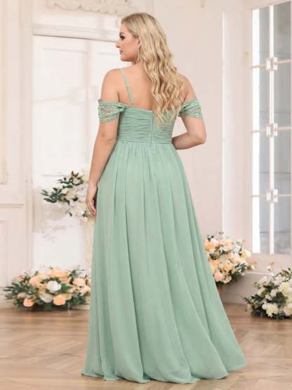 A-Line/Princess Spaghetti Straps Long Plus Size Wedding Party Dresses with Split Side & Pockets
