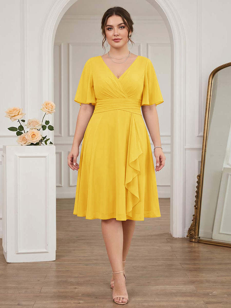A-Line/Princess V-Neck Short Sleeves Knee-Length Plus Size Bridesmaid Dresses with Ruffles