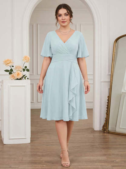 A-Line/Princess V-Neck Short Sleeves Knee-Length Plus Size Bridesmaid Dresses with Ruffles