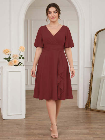 A-Line/Princess V-Neck Short Sleeves Knee-Length Plus Size Bridesmaid Dresses with Ruffles