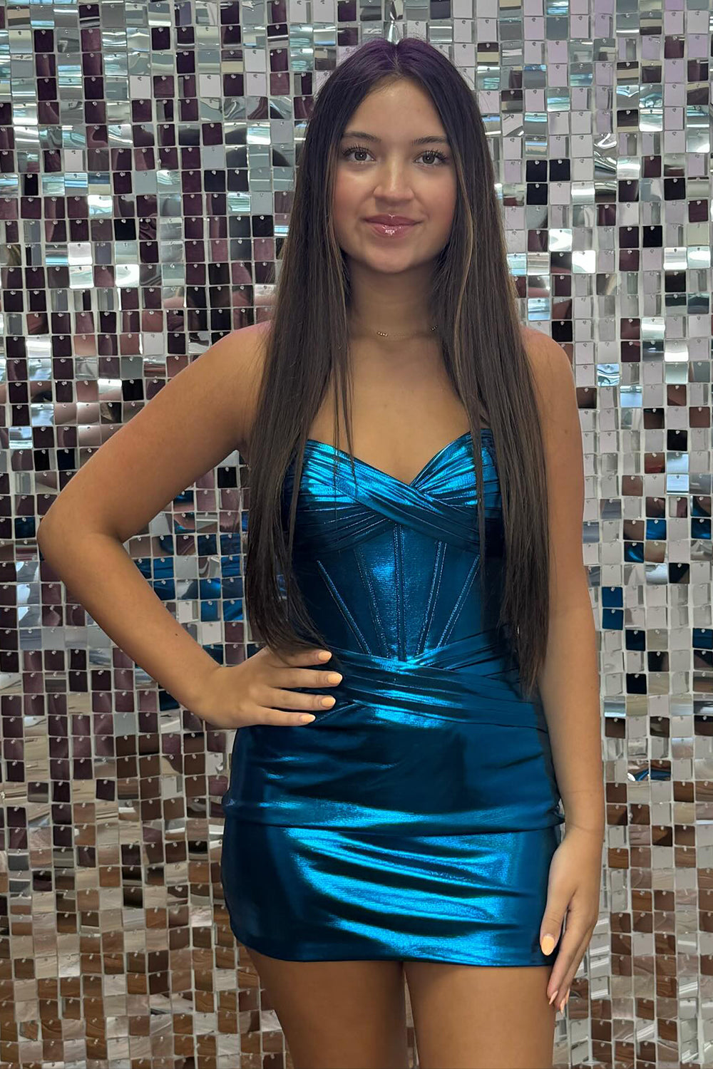 Burgundy Metallic Sweetheart Bodycon Ruched Short Homecoming Dress