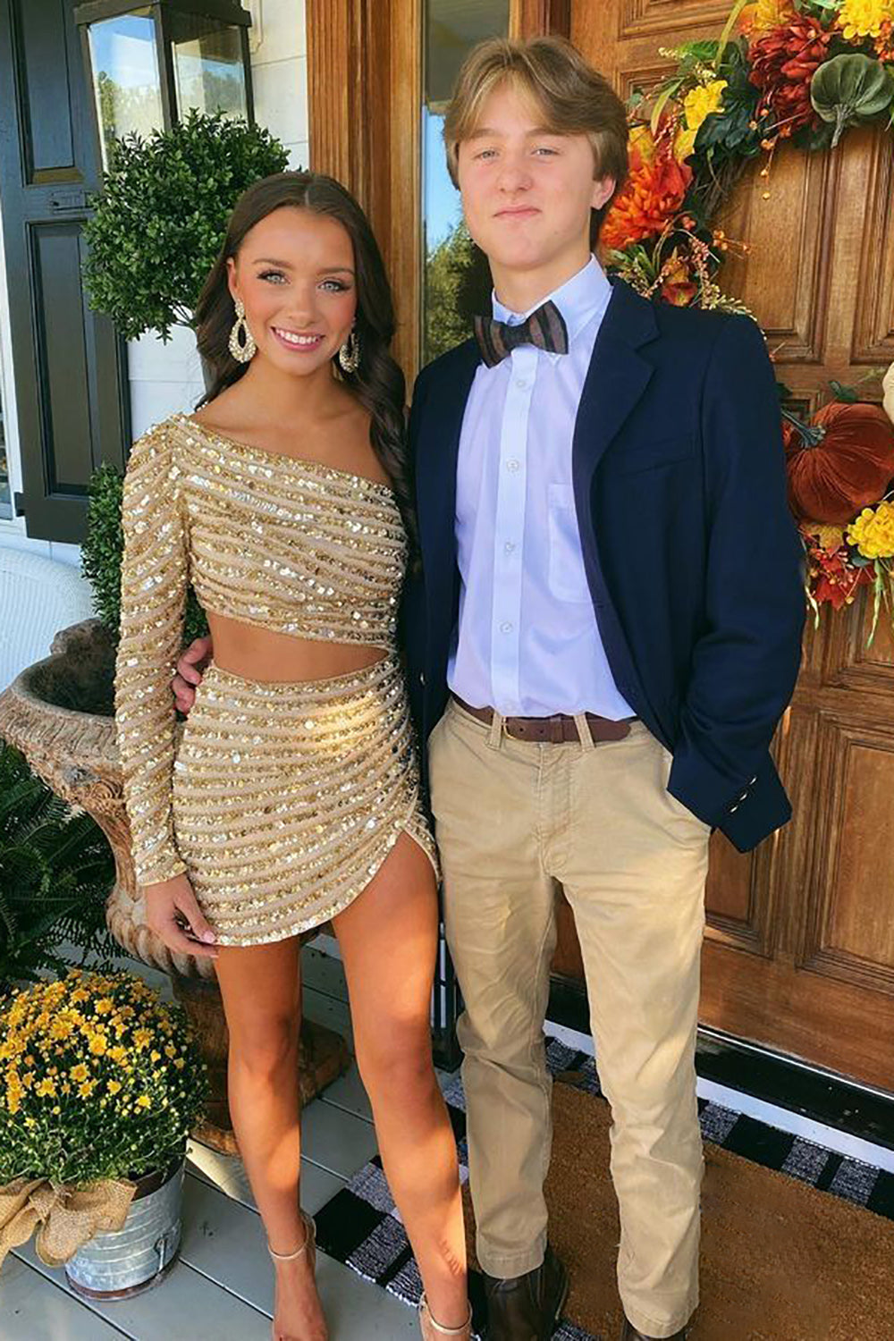 Champagne Bodycon One Shoulder Short Sequins Homecoming Dress with Long Sleeves
