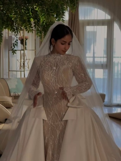 Glamorous Wide Strap Open Back Mermaid Wedding Dress with Lace Appliques-BMbridal