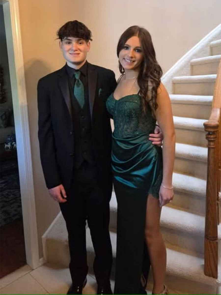 Emerald Green Lace Mermaid Long Prom Dress with Slit