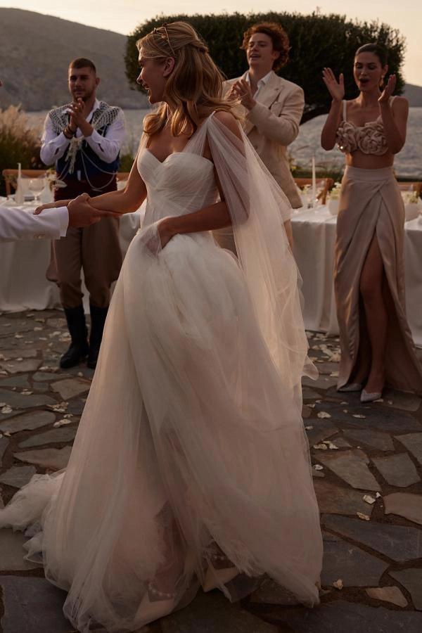 Ivory A-Line Wedding Dress Sweetheart Flowing Tulle Cape Straps Ruched Corset Boho Bridal Gown with Chapel Train