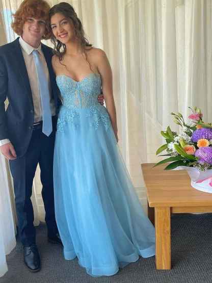 Light Blue Strapless Tulle Prom Dress with Floral Lace Applique|s