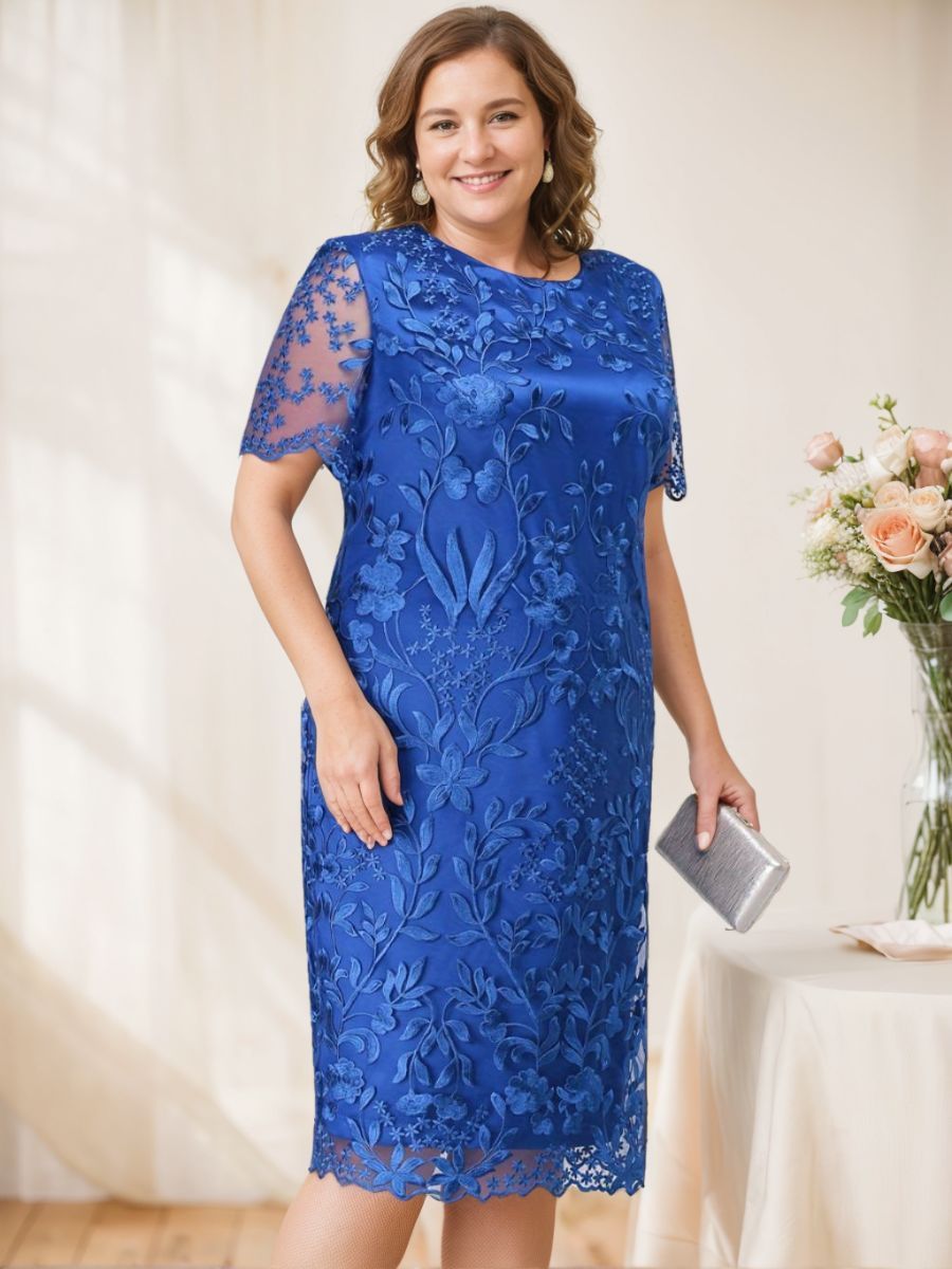 Plus Size Tea-Length Mother of the Bride Dress with Scoop Neck and Appliques