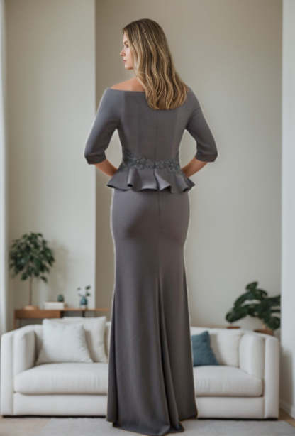 V-Neck Mother of the Bride Trumpet/Mermaid Dresses Featuring Ruffles and Appliques-BMbridal