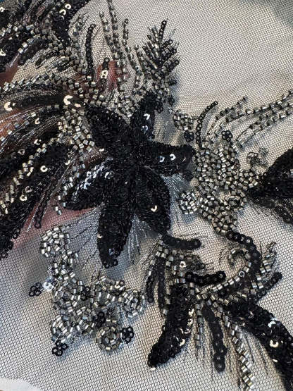 Elegant Asymmetrical A-Line Princess Scoop Mother of the Bride & Groom Sleeveless Dress with Appliques