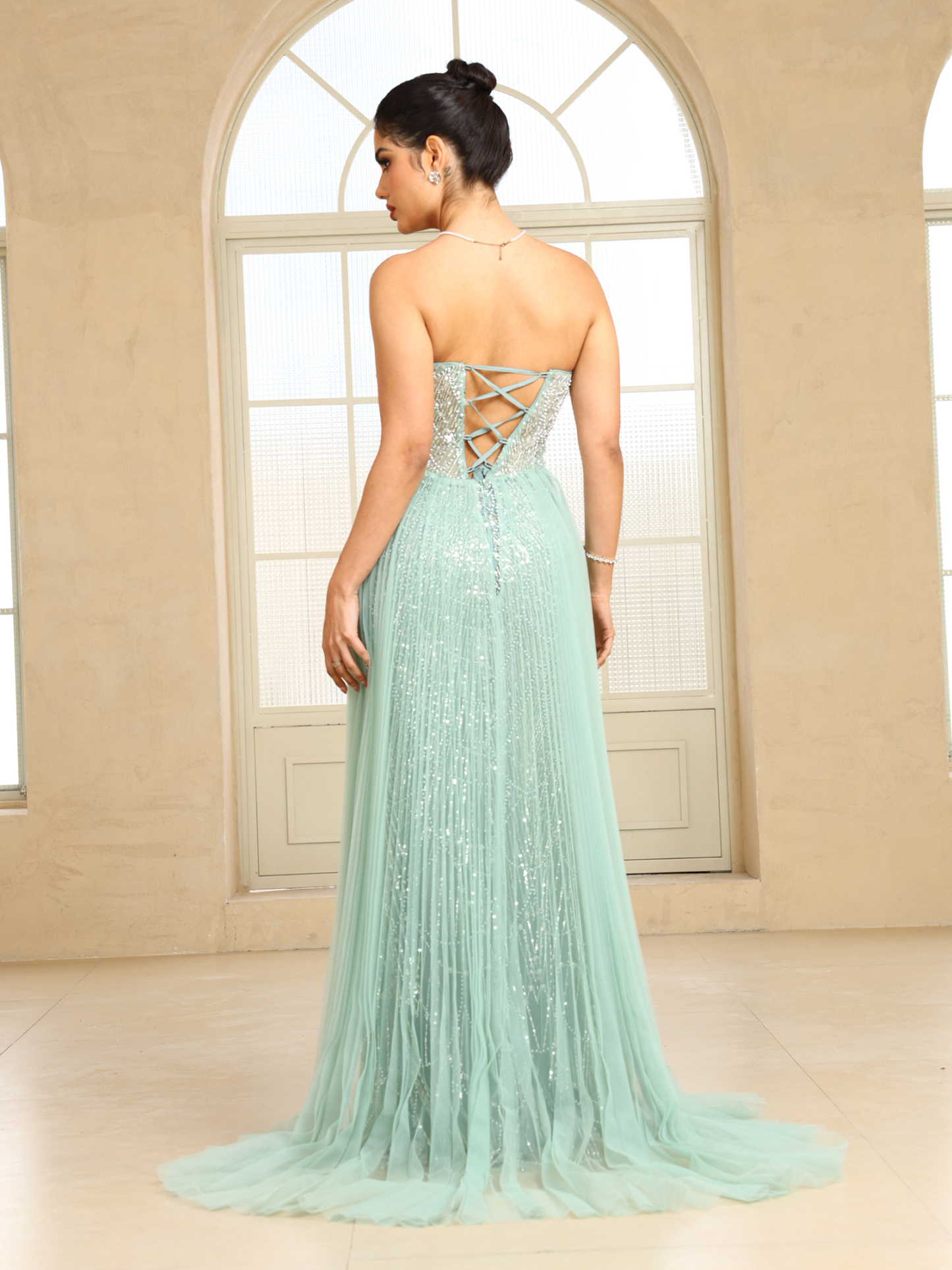 BMbridal Sparkling Strapless Mermaid Gown with High - Slit and Tulle Train: A Showstopper for Special Occasions