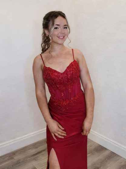 Red Spaghetti Strap Corset Prom Dress with Beaded Applique|s