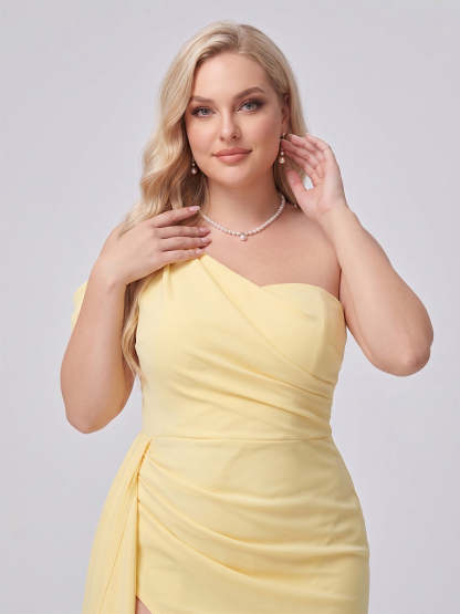 Sheath/Column Asymmetrical One-Shoulder Long Plus Size Bridesmaid Dresses With Ruched & Split Side