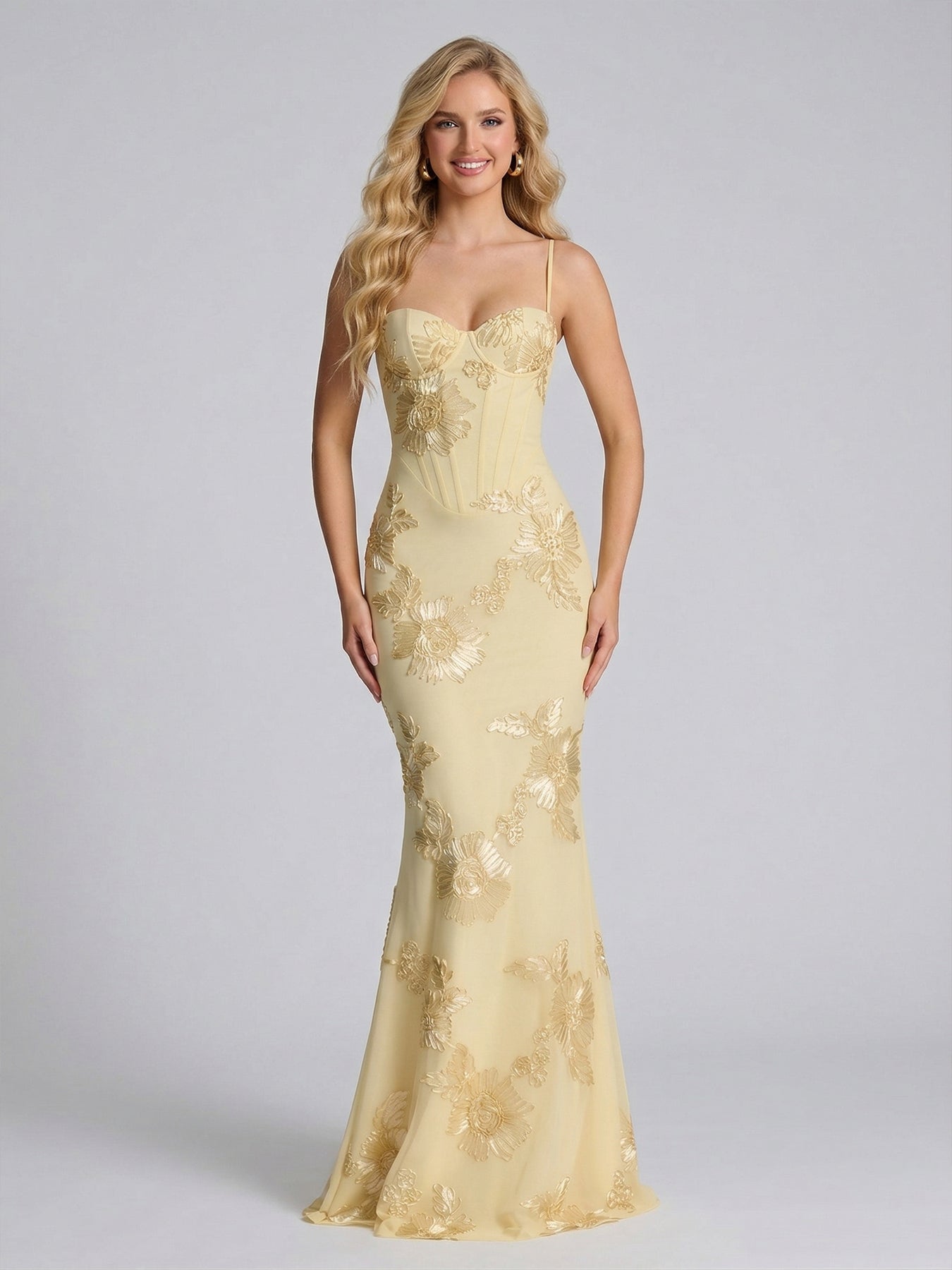 Sheath/Column Spaghetti Straps Floor-Length Bridesmaid Dresses with Applique