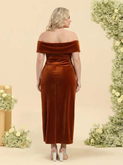 Sheath/Column Velvet Off-the-Shoulder Plus Size Bridesmaid Dress With Split Side