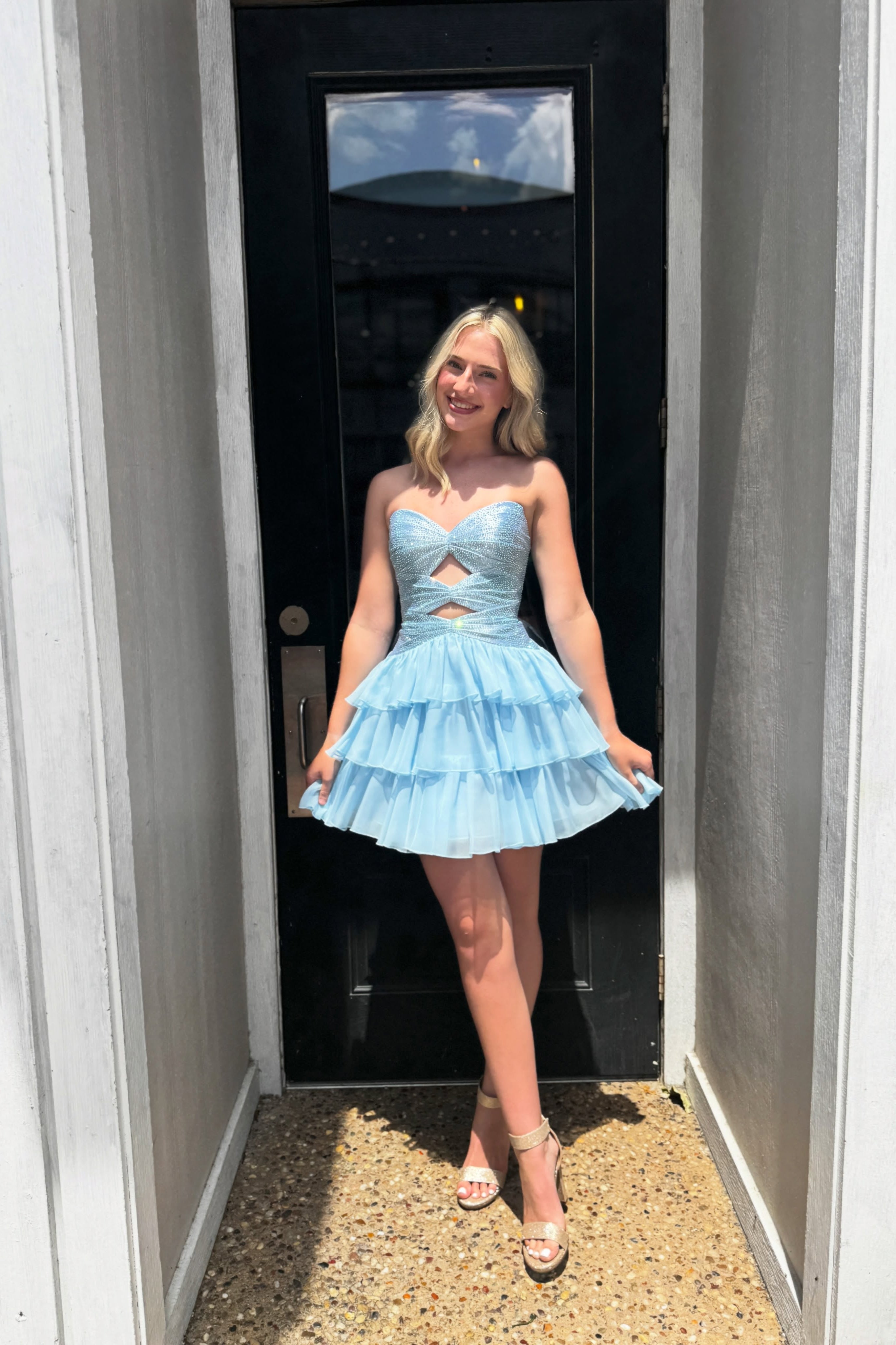 Strapless Rhinestone Twist Cutout Homecoming Dress Sweetheart Tiered Chiffon Mini Lace-Up Back