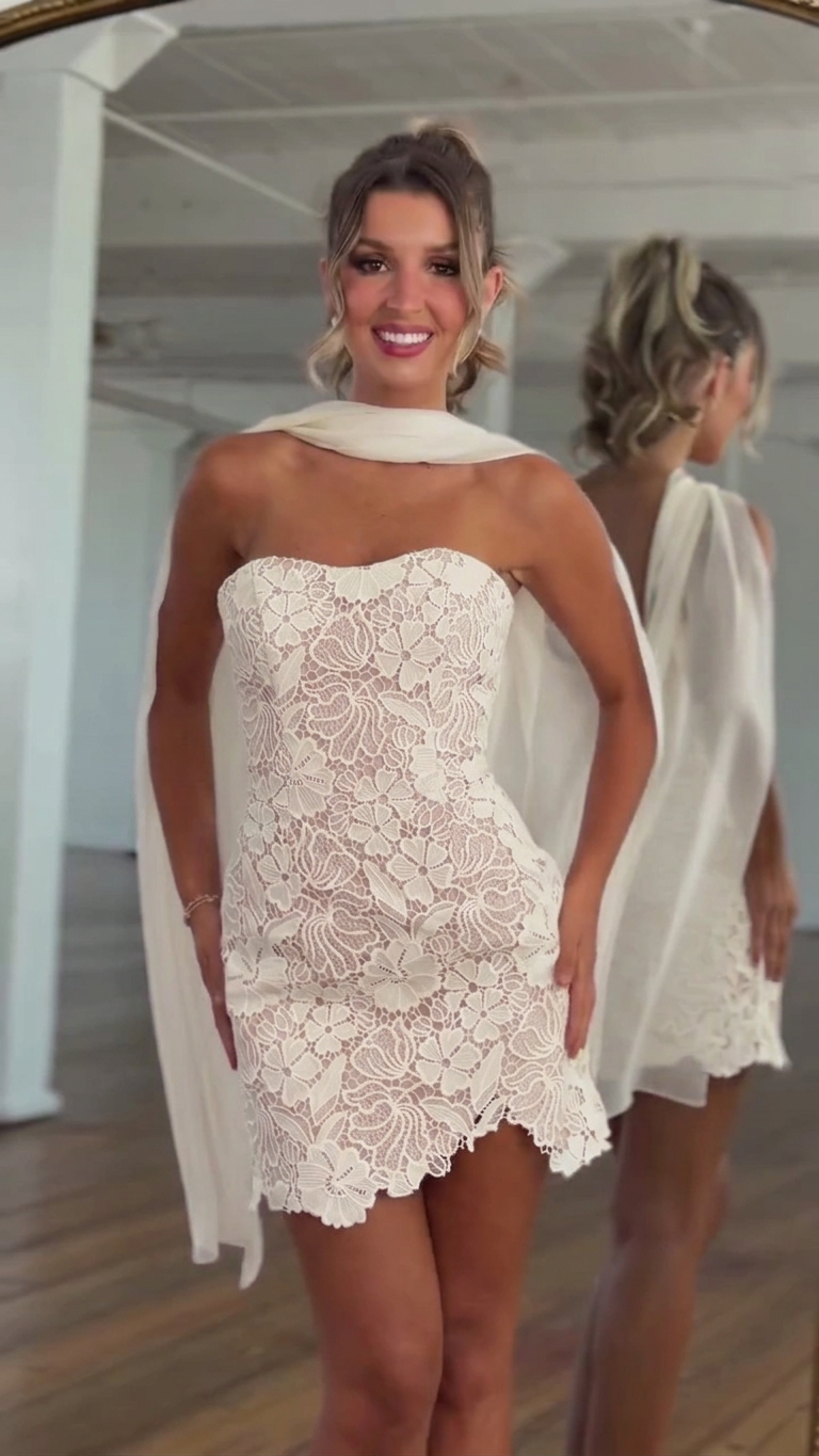 Strapless Sweetheart Lace Bodycon Homecoming Dress with Chiffon Cape Mini