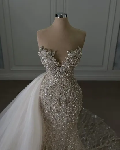 Luxury 2025 New Sweetheart Long Mermaid Sleeveless Beaded Lace Wedding Dresses 