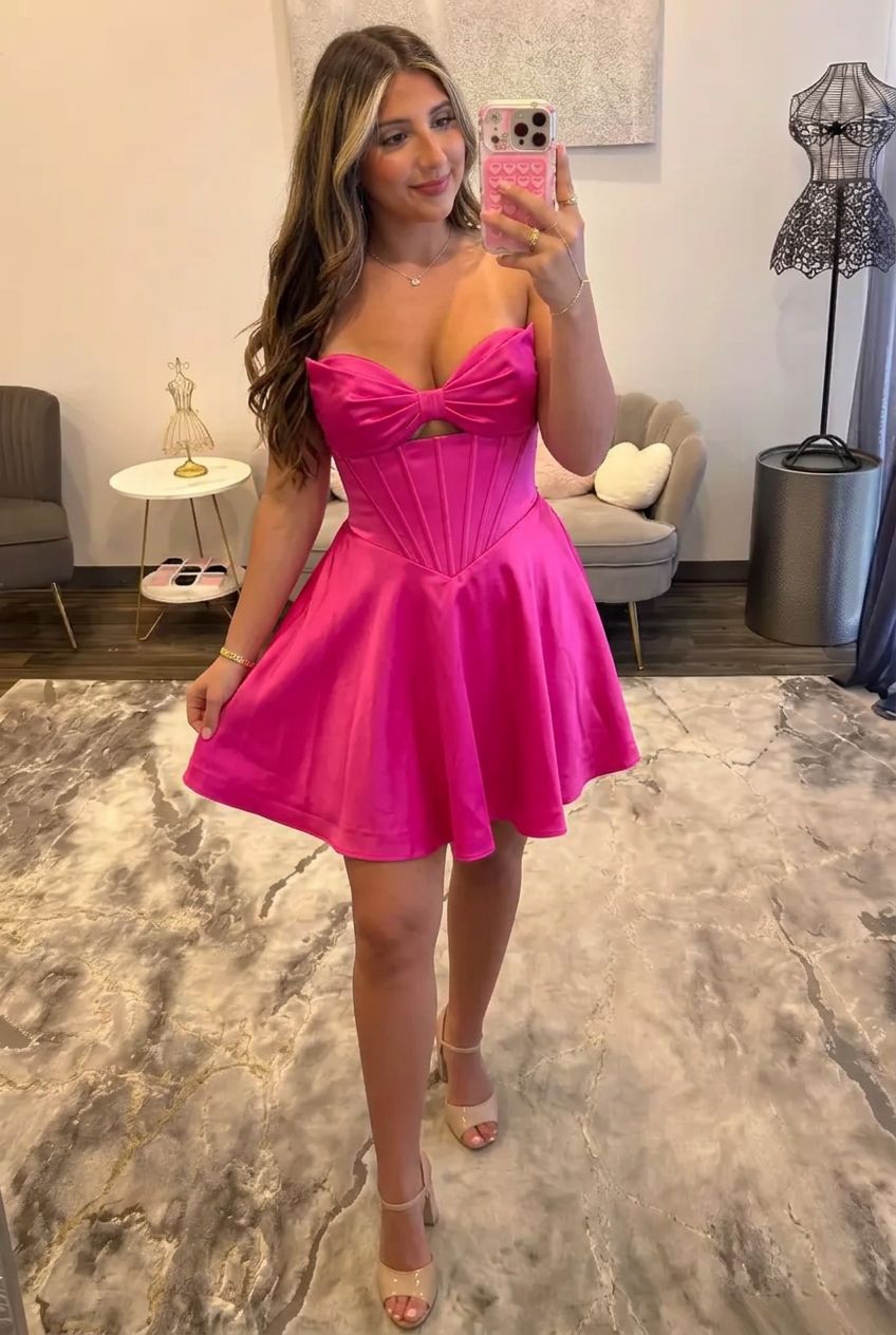 Sweetheart Strapless Bow Cutout Satin Corset Homecoming Dress A-Line Mini Lace-Up Open Back