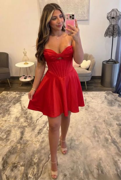 Sweetheart Strapless Bow Cutout Satin Corset Homecoming Dress A-Line Mini Lace-Up Open Back