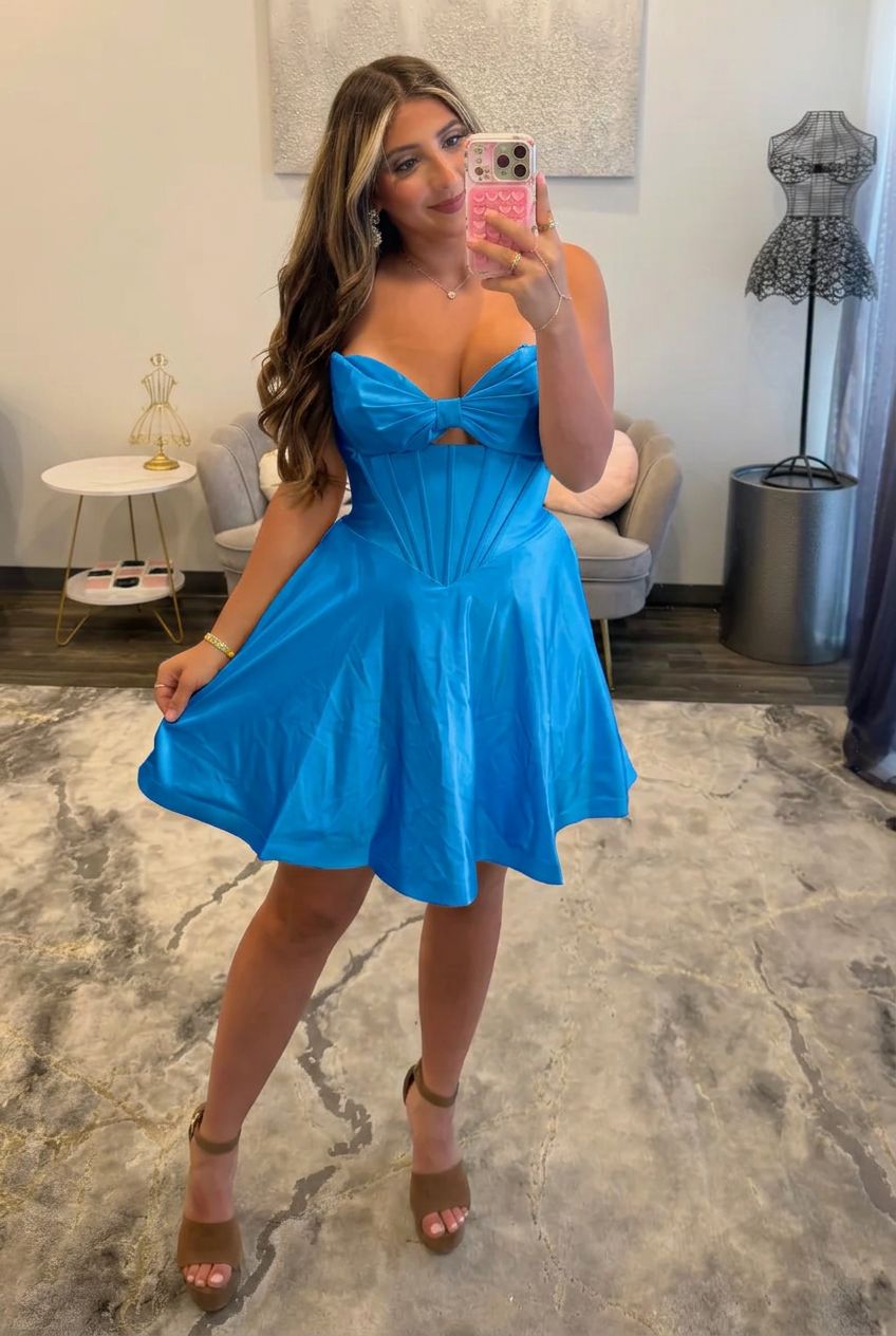 Sweetheart Strapless Bow Cutout Satin Corset Homecoming Dress A-Line Mini Lace-Up Open Back