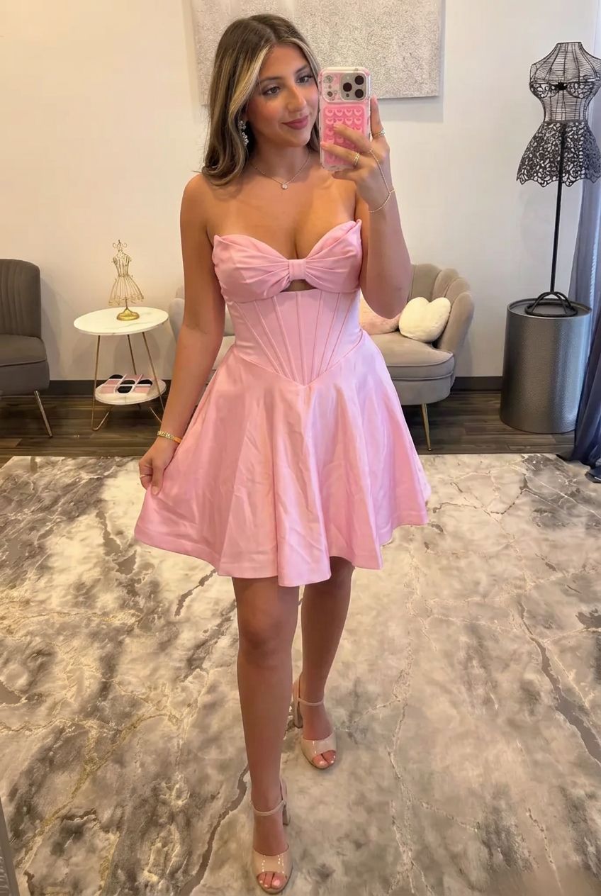 Sweetheart Strapless Bow Cutout Satin Corset Homecoming Dress A-Line Mini Lace-Up Open Back
