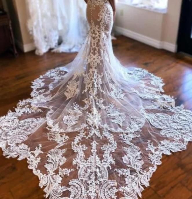 Luxury Mermaid Wedding Dress with Lace Appliques custom made