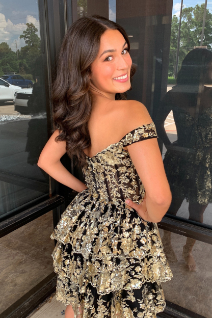 Sparkly A-Line Black Tiered Short Homecoming Prom Dress with Lace