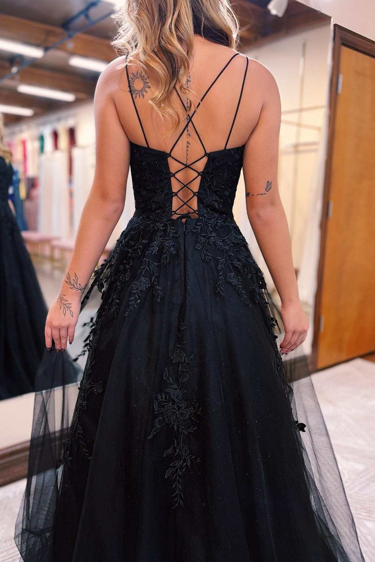 Chic Dark Navy Spagetti-Straps Prom Dress Tulle With Lace Appliques