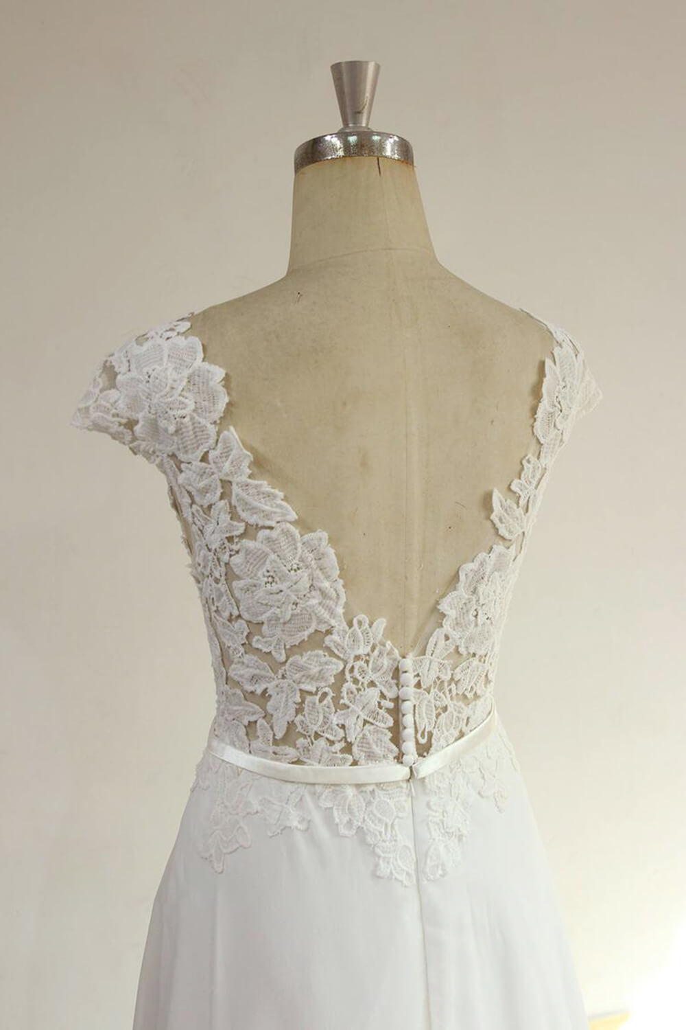 BMbridal Sexy V-neck Appliques Sleeveless Wedding Dress A-line Chiffon White Bridal Gown On Sale