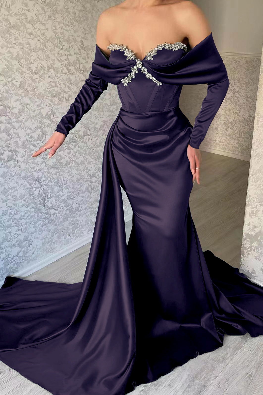 Gorgeous Sweetheart Portrait Long Sleeves Mermaid Prom Dress With Rhinstone Ruffles
