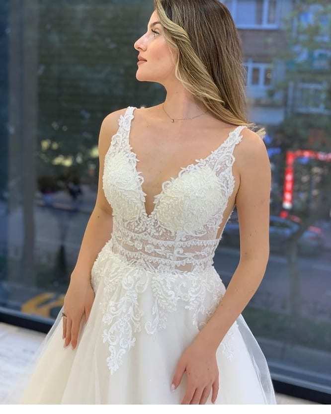 Bmbridal Gorgeous V-Neck Tulle Wedding Dress Sleeveless-BMbridal