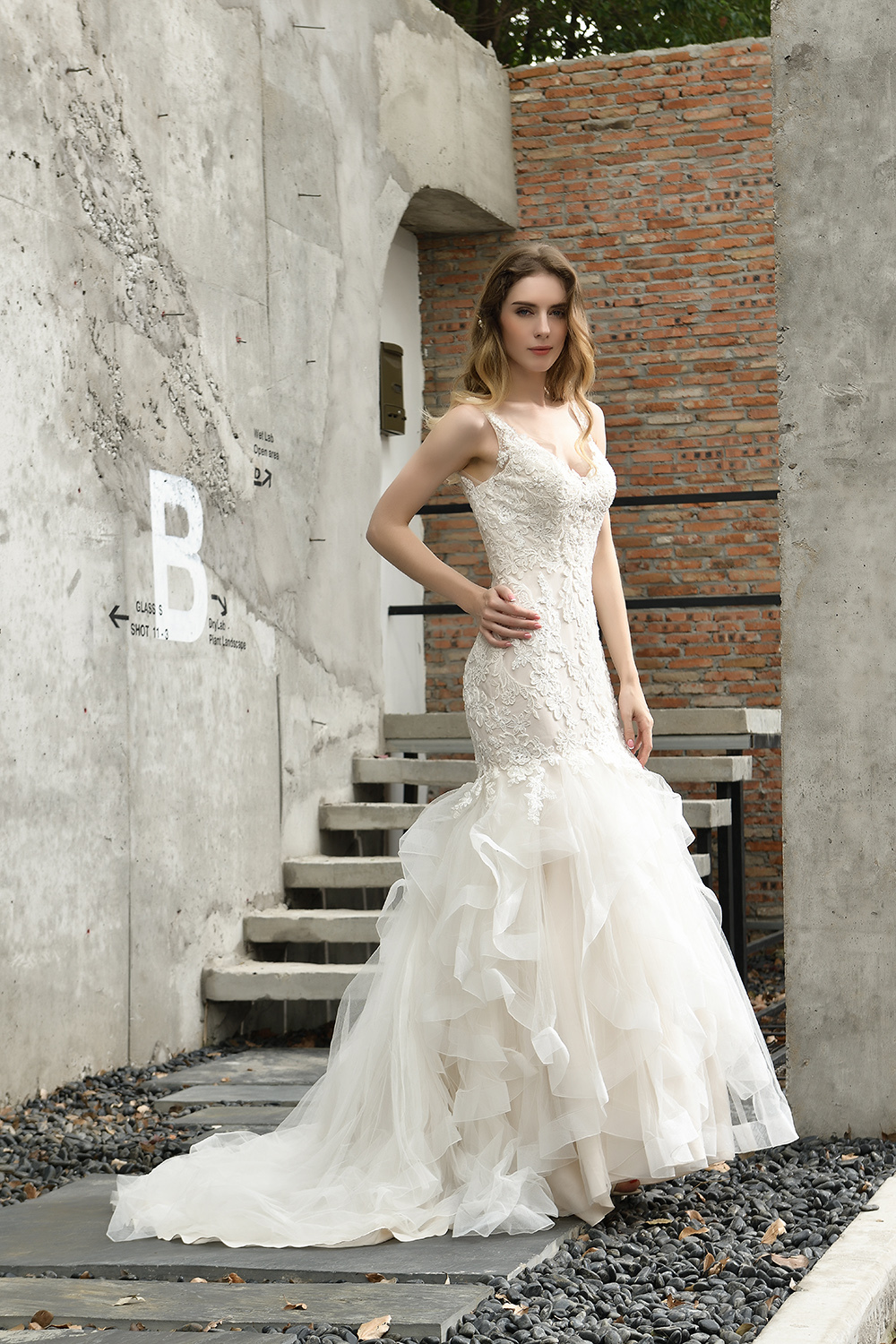 BMbridal Gorgeous Mermaid Tulle Appliques Ivory Wedding Dress