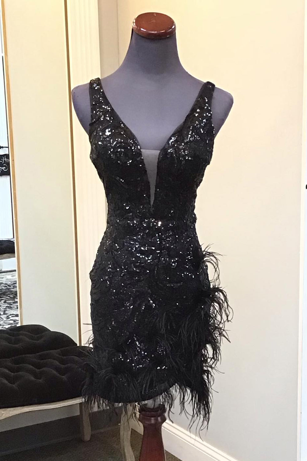 Sparkly Black Sequin V-Neck Backless Tight Short Homecoming Dress with Feathers-BMbridal