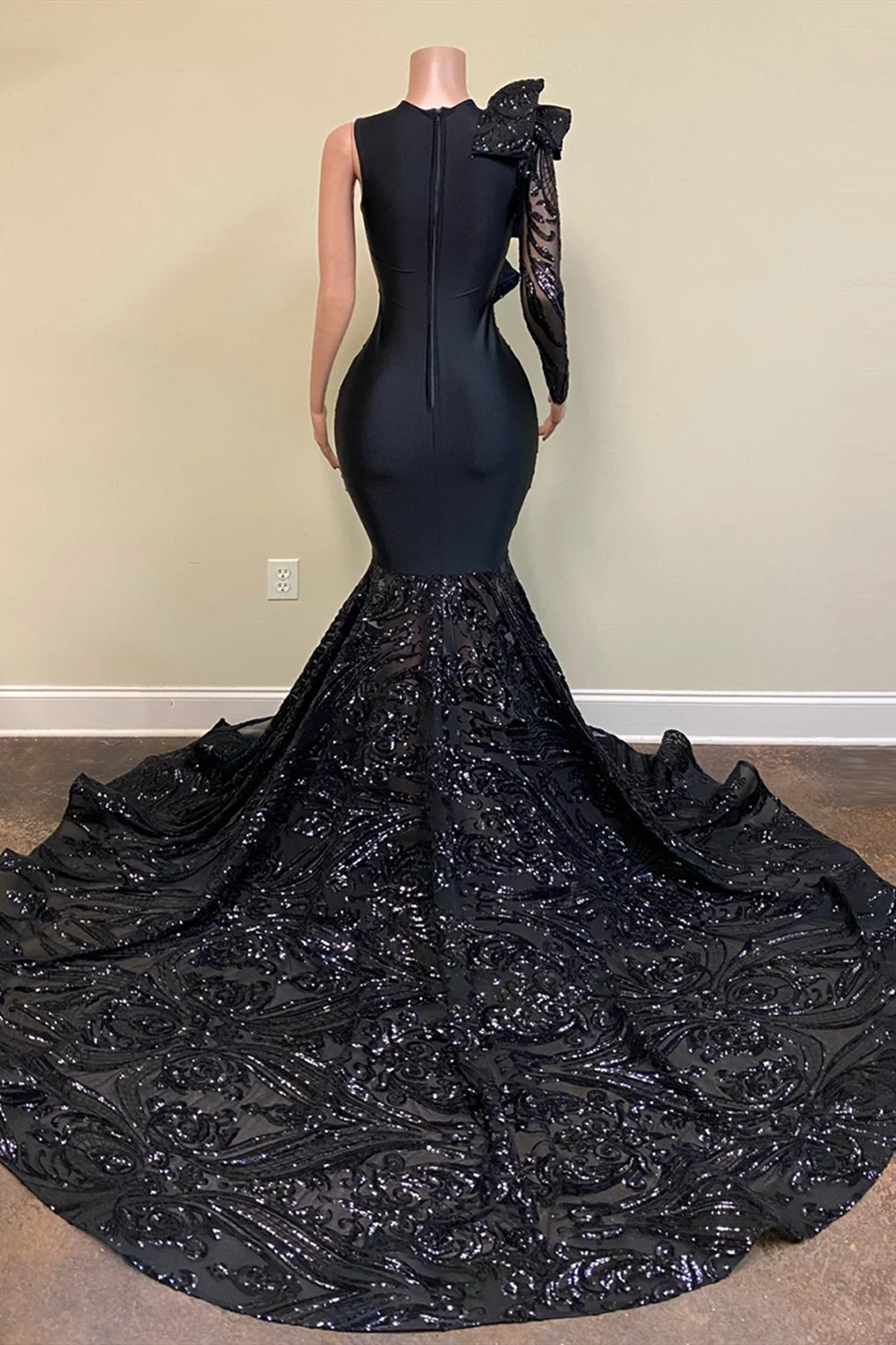 Bmbridal Black One Shoulder Long Sleeves Prom Dress Mermaid Sequins-BMbridal