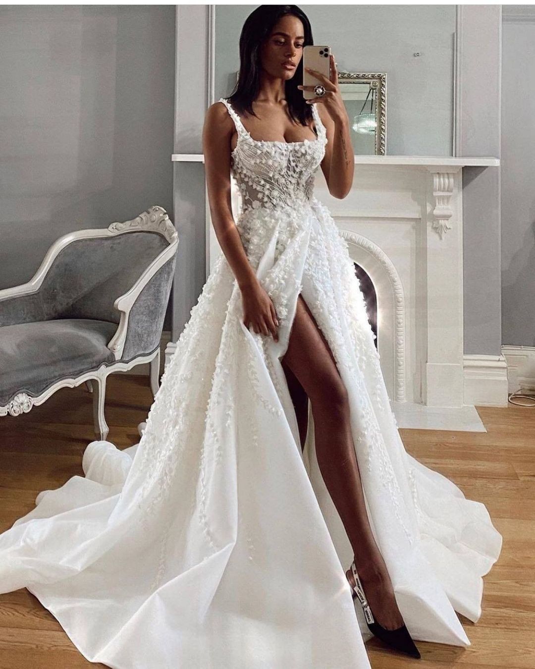 BMbridal Straps Sleeveless Wedding Dress Split With Appliques-BMbridal
