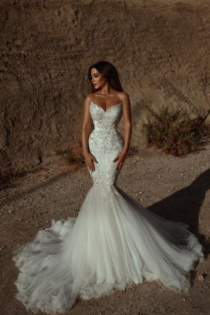 Modest Tulle Long Mermaid Sweetheart Backless Wedding Dress with Appliques Lace