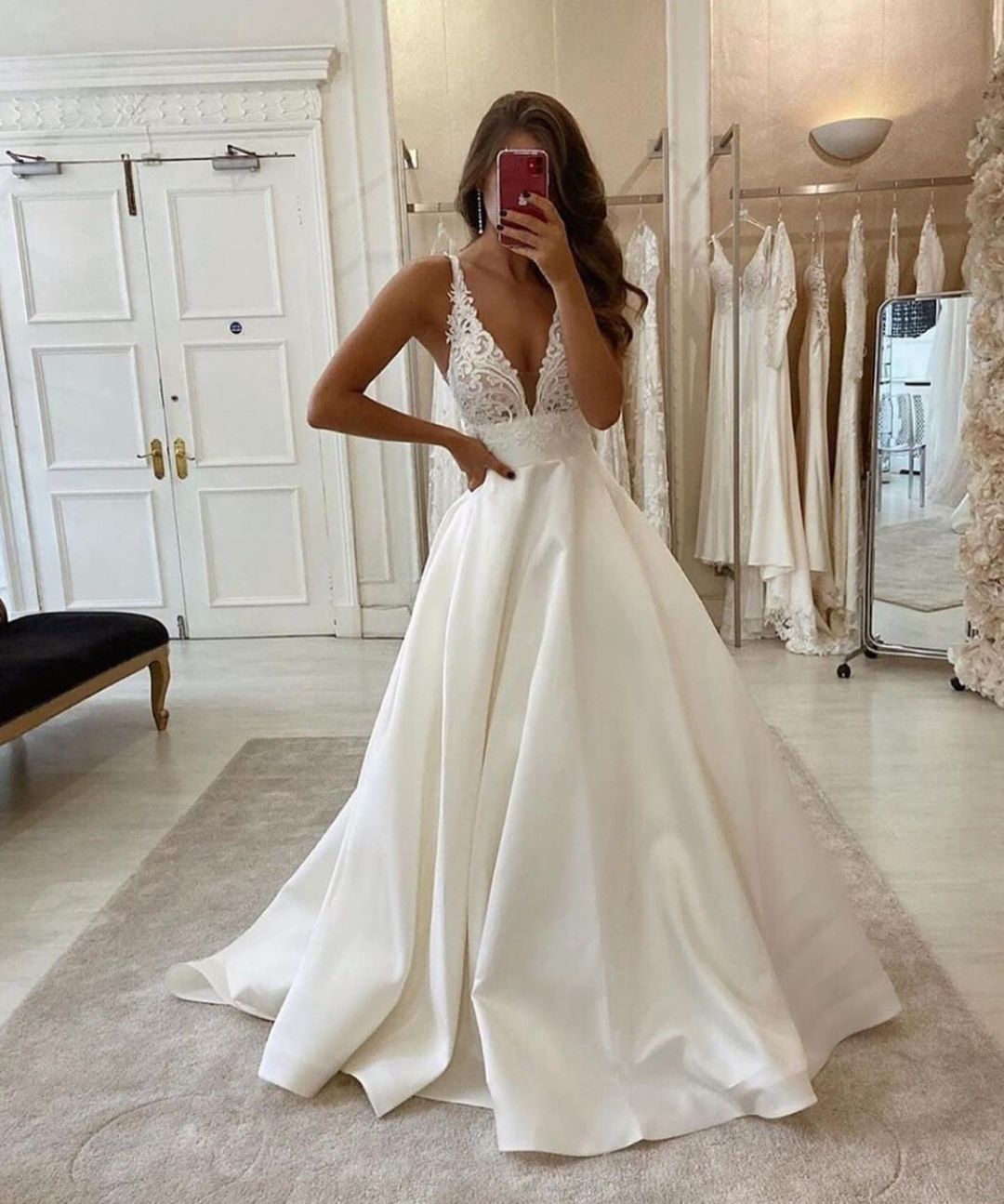 BMbridal V-Neck Sleeveless Wedding Dress Ivory Lace Bridal Gowns-BMbridal