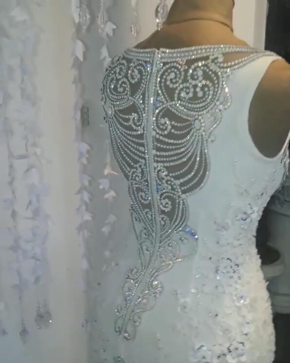 BMbridal Unique Jewel Sleeveless White Wedding Dresses Mermaid Lace Bridal Gowns With Appliques Online-BMbridal