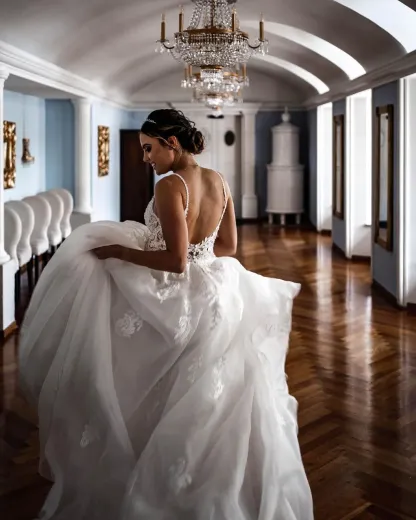 Charming Spaghetti Strap A-Line Wedding Dress with Lace Tulle
