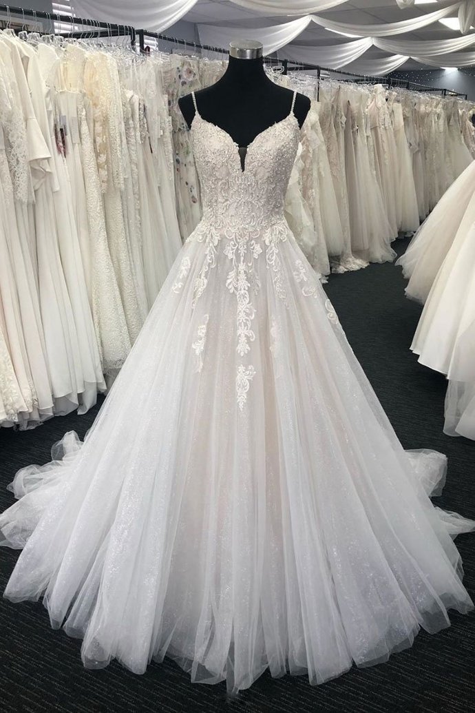 BMbridal Chic White Tulle Lace Long Wedding Dress Spaghetti Straps Bridal Gowns On Sale
