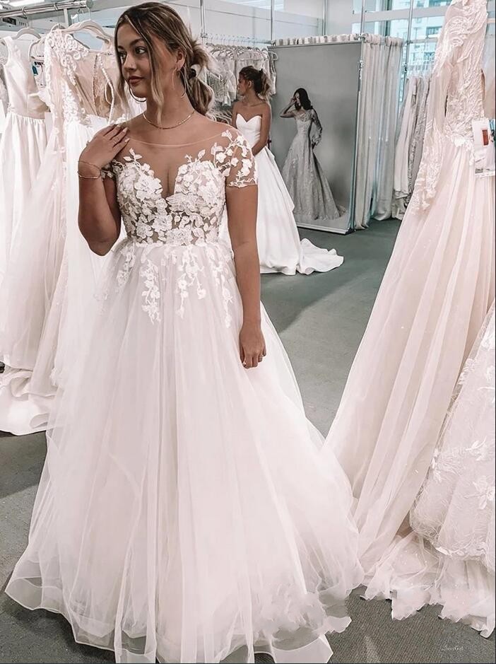 Modern Short Sleeves Floor-Length Bateau Tulle A-Line Wedding Dress with Appliques Lace