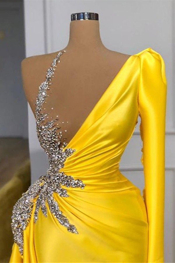 Charming Mermaid Yellow long Sleeves Pleated Long Prom Dress With Beadings