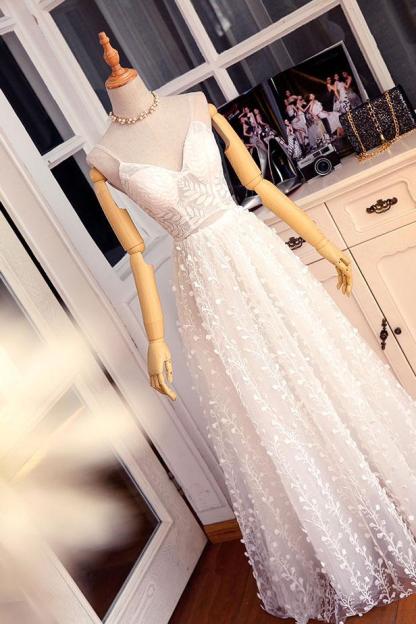 BMbridal Gorgeous Sweetheart Long Spaghetti Straps Wedding Dress Sleeveless Appliques Bridal Gowns On Sale-BMbridal