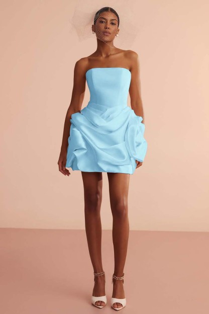 Glamorous Strapless Sleeveless Short Prom Dress With Pleated